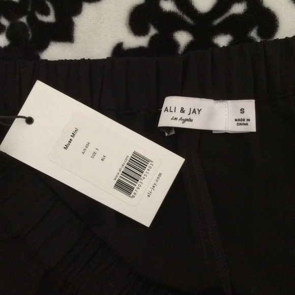 ⭐️NWT Ali & Jay Muse Mini Dress - Picture 6 of 8